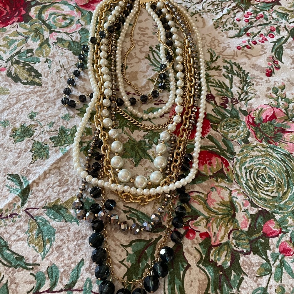 Bib necklace - Picture 4 of 5